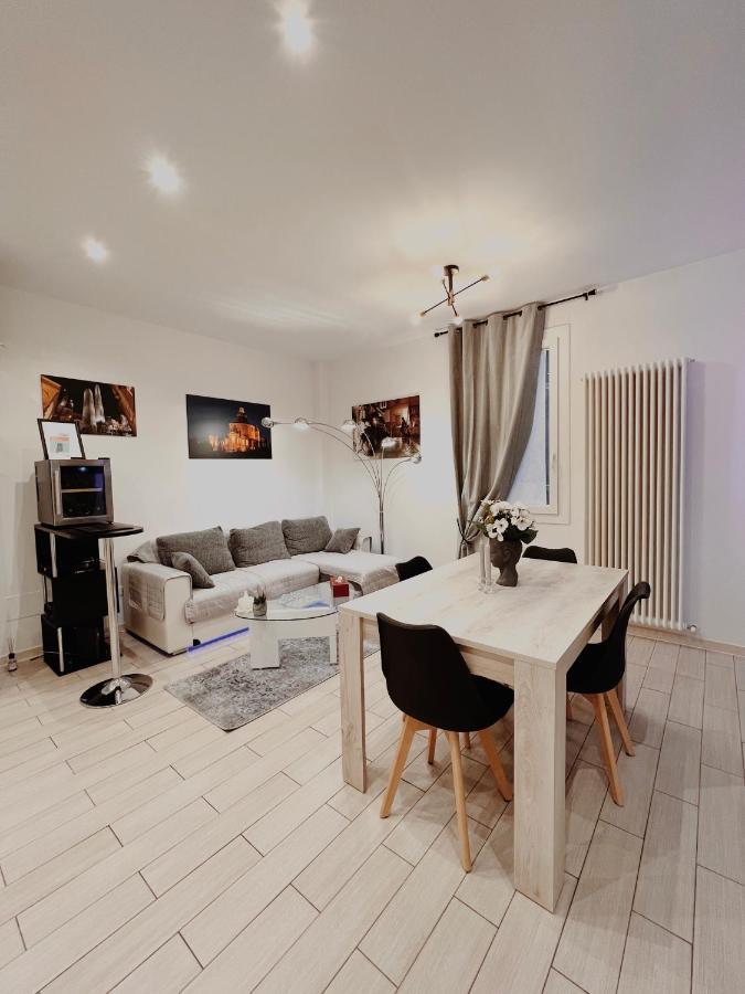 בולוניה Futura Suite Apartment מראה חיצוני תמונה