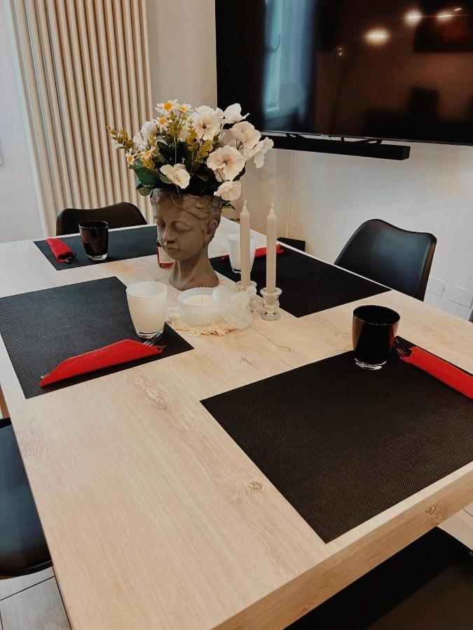 בולוניה Futura Suite Apartment מראה חיצוני תמונה