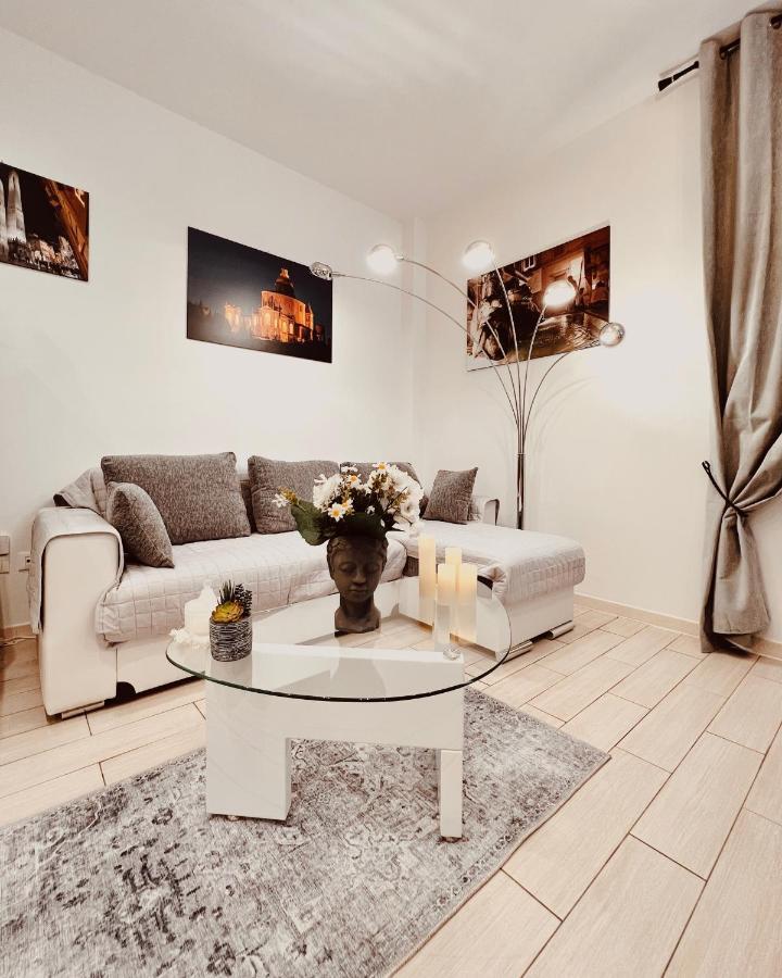 בולוניה Futura Suite Apartment מראה חיצוני תמונה